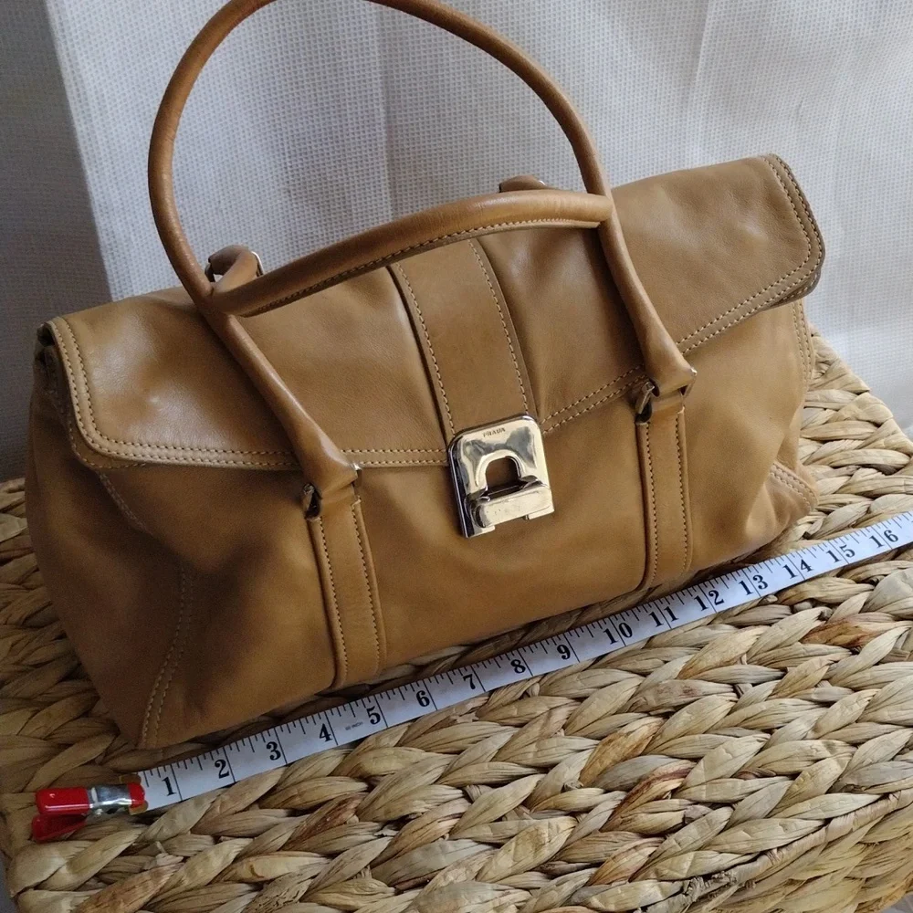 Prada Cuervo tan soft leather shoulder bag. - Picture 1 of 13